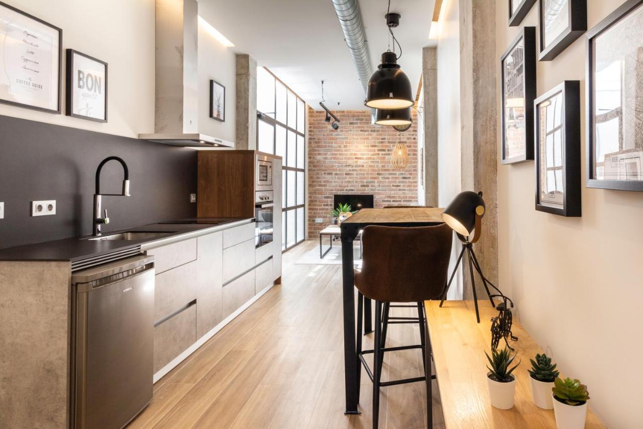 Huelin Suites Malaga Bagian luar foto