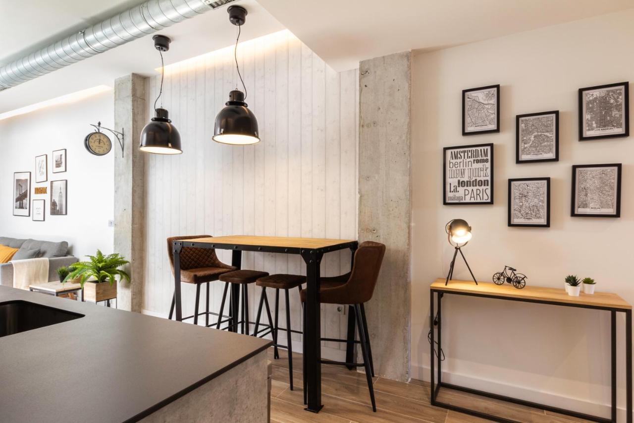 Huelin Suites Malaga Bagian luar foto